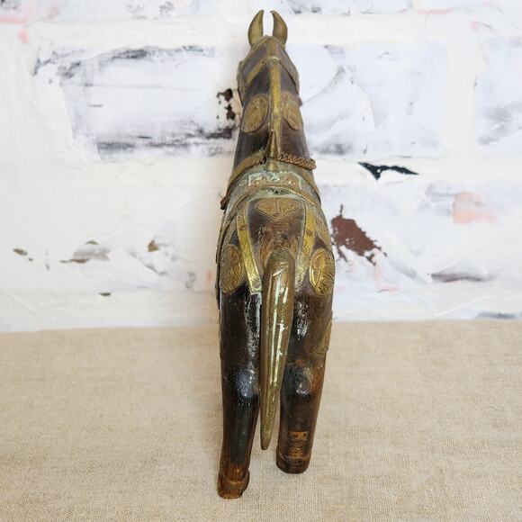 Vintage Hand Carved Marwari War Horse Figurine - Brass Armored Metal Detail - Picture 9 of 10